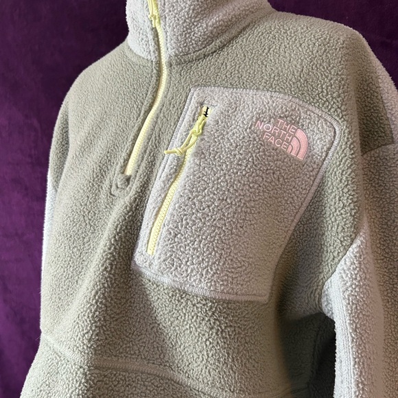 The North Face Sage Green Fleece Jacket - Picture 3 of 4